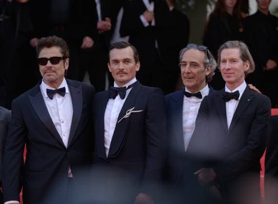 The Phoenician Scheme Premiere at 78th Festival de Cannes - Cannes, France CANNES, FRANCE. May 18, 2025: Benicio del Toro, Rupert Friend, Alexandre Desplat & Wes Anderson at the premiere for The Phoenician Scheme at the 78th Festival de Cannes. Picture: Paul Smith Featureflash Cannes France  Copyright: xPaulxSmithx xFeatureflashx