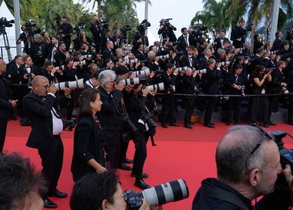 The Phoenician Scheme Premiere at 78th Festival de Cannes - Cannes, France CANNES, FRANCE. May 18, 2025: Photographers at the premiere for The Phoenician Scheme at the 78th Festival de Cannes. Picture: Paul Smith Featureflash Cannes France  Copyright: xPaulxSmithx xFeatureflashx