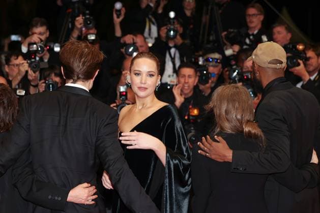 Die My Love red carpet at the 78th Cannes Film Festival in Cannes - 18 May 2025 Robert Pattinson, Jennifer Lawrence and LaKeith Stanfield attend the Die My Love red carpet during the 78th Cannes Film Festival. The 78th Cannes Film Festival is taking place in Cannes from May 13 to 24, 2025. Cannes France Copyright: xTakimotoxMarinax xSOPAxImagesx 649A9861-b
