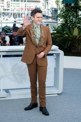 Photocall for Pillion , Palais des Festivals, Cannes, France Harry Melling seen at the Photocall for Pillion during the 78th Festival de Cannes (Cannes International Film Festival) at Palais des Festivals, Cannes, , France on 18 May 2025. Picture, Credit:Julie Edwards Avalon France, French Riviera, Cannes, Palais des Festivals Copyright: xJuliexEdwardsx xAvalonx 1000709951