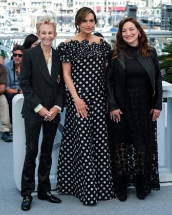 Photocall for My Mom Jayne A Film by Mariska Hargitay , Palais des Festivals, Cannes, France Lauran Bromley, Mariska Hargitay and Trish Adlesic seen at the Photocall for My Mom Jayne A Film by Mariska Hargitay during the 78th Festival de Cannes (Cannes International Film Festival) at Palais des Festivals, Cannes, , France on 18 May 2025. Picture, Credit:Julie Edwards Avalon France, French Riviera, Cannes, Palais des Festivals Copyright: xJuliexEdwardsx xAvalonx 1000709991