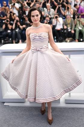 Cannes Nouvelle Vague Photocall AM Zoey Deutch attending the Nouvelle Vague (New Wave) Photocall in Cannes, France on May 18, 2025 as part of the 78th Cannes Film Festival. Photo by Aurore Marechal ABACAPRESS.COM Cannes France  Copyright: xMarechalxAurore ABACAx