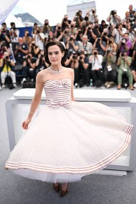 Cannes Nouvelle Vague Photocall AM Zoey Deutch attending the Nouvelle Vague (New Wave) Photocall in Cannes, France on May 18, 2025 as part of the 78th Cannes Film Festival. Photo by Aurore Marechal ABACAPRESS.COM Cannes France  Copyright: xMarechalxAurore ABACAx