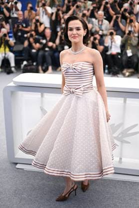 Cannes Nouvelle Vague Photocall AM Zoey Deutch attending the Nouvelle Vague (New Wave) Photocall in Cannes, France on May 18, 2025 as part of the 78th Cannes Film Festival. Photo by Aurore Marechal ABACAPRESS.COM Cannes France  Copyright: xMarechalxAurore ABACAx
