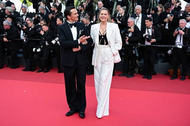 78eme Festival International du Film de Cannes Montée des marches du film The Phoenician Theme Festival de Cannes 2025 Red carpet The phoenician Scheme Rupert Friend, Aimee Mullins 444614 2025 05 18 France  Copyright: xLionelxGuericolas MPPx STAR_444614_198