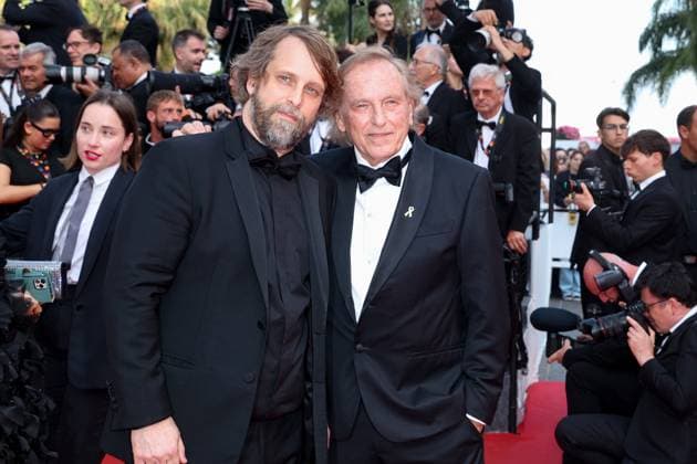 J Montée des marches du film The Phoenician Scheme lors du 78ème Festival International du Film de Cannes Alexandre Aja et son père Alexandre Arcady Montée des marches du film The Phoenician Scheme lors du 78ème Festival International du Film de Cannes, au Palais des Festivals à Cannes On may 18th 2025 Jacovides Moreau Bestimage Red carpet for the movie The Phoenician Scheme during the 78th Cannes International Film Festival at the Palais des Festivals in Cannes, France On may 18th 2025 Cannes France  Copyright: xJACOVIDES-MOREAUx xBESTIMAGExJACOVIDES-MOREAUx xBESTIMAGEx
