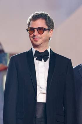 J Descente des marches du film The Phoenician Scheme lors du 78ème Festival International du Film de Cannes Michael Cera Descente des marches du film The Phoenician Scheme lors du 78ème Festival International du Film de Cannes, au Palais des Festivals à Cannes On may 18th 2025 Jacovides Moreau Bestimage People leaving the red carpet for the movie The Phoenician Scheme during the 78th Cannes International Film Festival at the Palais des Festivals in Cannes, France On may 18th 2025 Cannes France  Copyright: xJACOVIDES-MOREAUx xBESTIMAGExJACOVIDES-MOREAUx xBESTIMAGEx