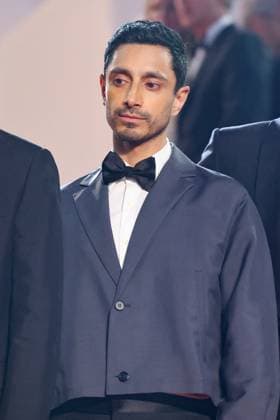 J Descente des marches du film The Phoenician Scheme lors du 78ème Festival International du Film de Cannes Riz Ahmed Descente des marches du film The Phoenician Scheme lors du 78ème Festival International du Film de Cannes, au Palais des Festivals à Cannes On may 18th 2025 Jacovides Moreau Bestimage People leaving the red carpet for the movie The Phoenician Scheme during the 78th Cannes International Film Festival at the Palais des Festivals in Cannes, France On may 18th 2025 Cannes France  Copyright: xJACOVIDES-MOREAUx xBESTIMAGExJACOVIDES-MOREAUx xBESTIMAGEx