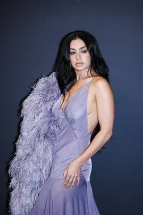 Cannes, Arrivals at the photocall of the 2025 Kering Women In Motion Awards and Cannes Film Festival Presidential Dinner event during the 78th Cannes Film Festival Cannes, Arrivals at the photocall of the 2025 Kering Women In Motion Awards and Cannes Film Festival Presidential Dinner event during the Festival de Cannes. In the photo: Charli XCX (British singer) Milan Italy  Copyright: xIPA ABACAx