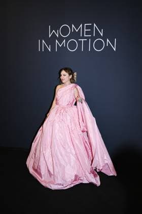 Cannes, Arrivals at the photocall of the 2025 Kering Women In Motion Awards and Cannes Film Festival Presidential Dinner event during the 78th Cannes Film Festival Cannes, Arrivals at the photocall of the 2025 Kering Women In Motion Awards and Cannes Film Festival Presidential Dinner event during the Festival de Cannes. In the photo: Mia Threapleton (Actress) Milan Italy  Copyright: xIPA ABACAx