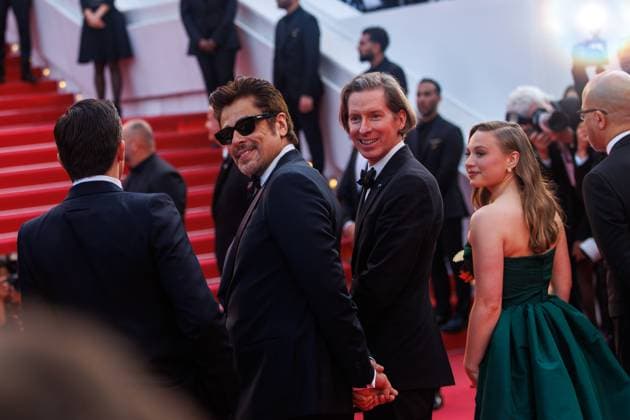 Festival de Cannes The Phoenician Scheme Red Carpet Benicio del Toro, Wes Anderson and Mia Threapleton at the premiere of The Phoenician Scheme during the 78 Cannes Film Festival at the Palais de Festival on 18 05 2025 Copyright: xEventpressxKochanx