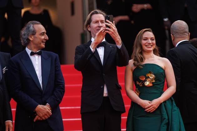 Festival de Cannes The Phoenician Scheme Red Carpet Alexandre Desplat, Wes Anderson and Mia Threapleton at the premiere of The Phoenician Scheme during the 78 Cannes Film Festival at the Palais de Festival on 18 05 2025 Copyright: xEventpressxKochanx