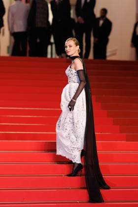 J Montée des marches du film La femme la plus riche du monde lors du 78ème Festival International du Film de Cannes Diane Kruger Montée des marches du film La femme la plus riche du monde lors du 78ème Festival International du Film de Cannes, au Palais des Festivals à Cannes On may 18th 2025 Jacovides Moreau Bestimage Red carpet for the movie The richest woman in the world during the 78th Cannes International Film Festival at the Palais des Festivals in Cannes, France On may 18th 2025 Cannes France  Copyright: xJACOVIDES-MOREAUx xBESTIMAGExJACOVIDES-MOREAUx xBESTIMAGEx