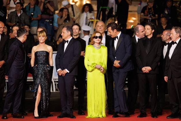 J Montée des marches du film La femme la plus riche du monde lors du 78ème Festival International du Film de Cannes Mathieu Demy, Marina Foïs, Thierry Klifa, Isabelle Huppert, Laurent Lafitte, Raphaël Personnaz, André Marcon Montée des marches du film La femme la plus riche du monde lors du 78ème Festival International du Film de Cannes, au Palais des Festivals à Cannes Le 18 mai 2025 Jacovides Moreau Bestimage Red carpet for the movie The richest woman in the world during the 78th Cannes International Film Festival at the Palais des Festivals in Cannes, France On may 18th 2025 Cannes France  Copyright: xJACOVIDES-MOREAUx xBESTIMAGExJACOVIDES-MOREAUx xBESTIMAGEx