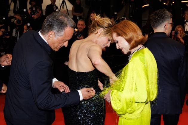 J Montée des marches du film La femme la plus riche du monde lors du 78ème Festival International du Film de Cannes Thierry Klifa, Marina Foïs, Isabelle Huppert Montée des marches du film La femme la plus riche du monde lors du 78ème Festival International du Film de Cannes, au Palais des Festivals à Cannes Le 18 mai 2025 Jacovides Moreau Bestimage Red carpet for the movie The richest woman in the world during the 78th Cannes International Film Festival at the Palais des Festivals in Cannes, France On may 18th 2025 Cannes France  Copyright: xJACOVIDES-MOREAUx xBESTIMAGExJACOVIDES-MOREAUx xBESTIMAGEx