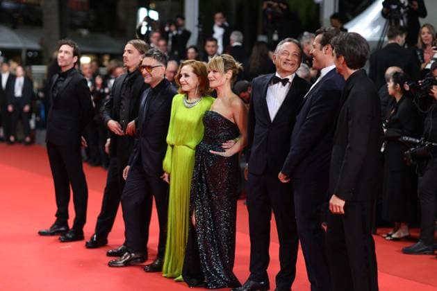 J Montée des marches du film La femme la plus riche du monde lors du 78ème Festival International du Film de Cannes Guest, Mathieu Demy, Isabelle Huppert, Marina Foïs, Thierry Klifa, Laurent Lafitte, Raphaël Personnaz Montée des marches du film La femme la plus riche du monde lors du 78ème Festival International du Film de Cannes, au Palais des Festivals à Cannes Le 18 mai 2025 Jacovides Moreau Bestimage Red carpet for the movie The richest woman in the world during the 78th Cannes International Film Festival at the Palais des Festivals in Cannes, France On may 18th 2025 Cannes France  Copyright: xJACOVIDES-MOREAUx xBESTIMAGExJACOVIDES-MOREAUx xBESTIMAGEx