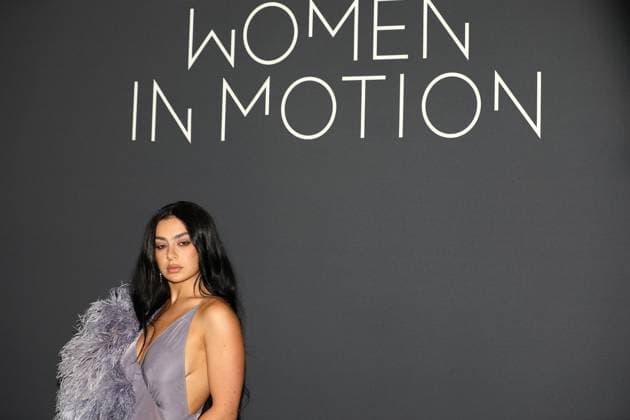 May 18, 2025, Cannes, Cote D azur, France: CHARLI XCX poses during the Kering Women in Motion Award 2025 photocall in Cannes, France Cannes France - ZUMAc179 20250518_zep_c179_455 Copyright: xMickaelxChavetx