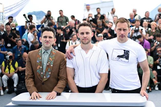Cannes Pillion Photocall AM Harry Melling, Harry Lighton and Alexander Skarsgard attending the Pillion Photocall in Cannes, France on May 18, 2025 as part of the 78th Cannes Film Festival. Photo by Aurore Marechal ABACAPRESS.COM Cannes France  Copyright: xMarechalxAurore ABACAx