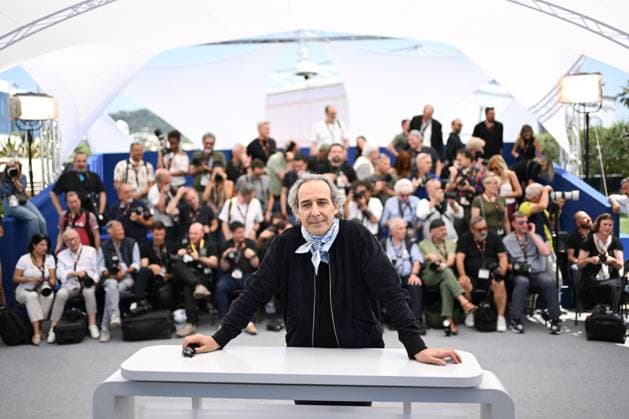 Cannes La Lecon de Musique Photocall AM Alexandre Desplat attending the La Lecon de Musique Photocall in Cannes, France on May 18, 2025 as part of the 78th Cannes Film Festival. Photo by Aurore Marechal ABACAPRESS.COM Cannes France  Copyright: xMarechalxAurore ABACAx