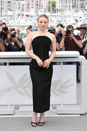 RECORD DATE NOT STATED Cannes - The Phoenician Scheme Photocall Mia Threapleton posing during The Phoenician Scheme photocall at the 78th annual Cannes Film Festival at Palais des Festivals on May 19, 2025 in Cannes, France. Photo by David Niviere ABACAPRESS.COM Cannes France  Copyright: xNivierexDavid ABACAPRESS.COMx