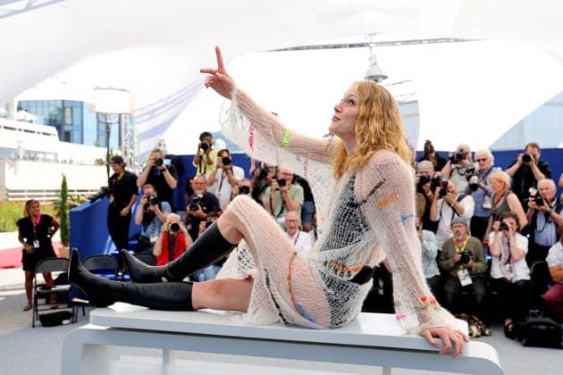 Photocall du film Astin sem Eftir er The love that remains lors du 78ème Festival International du Film de Cannes Saga Garðarsdóttir Photocall du film Astin sem Eftir er The love that remains lors du 78ème Festival International du Film de Cannes le 19 mai 2025 Jacovides Moreau Bestimage Ástin Sem Eftir Er The Love That Remains photocall at the 78th annual Cannes Film Festival at Palais des Festivals on May 19, 2025 in Cannes, France Cannes France  Copyright: xJACOVIDES-MOREAUx xBESTIMAGExJACOVIDES-MOREAUx xBESTIMAGEx