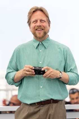 Photocall du film Astin sem Eftir er The love that remains lors du 78ème Festival International du Film de Cannes Hlynur Palmason Photocall du film Astin sem Eftir er The love that remains lors du 78ème Festival International du Film de Cannes le 19 mai 2025 Jacovides Moreau Bestimage Ástin Sem Eftir Er The Love That Remains photocall at the 78th annual Cannes Film Festival at Palais des Festivals on May 19, 2025 in Cannes, France Cannes France  Copyright: xJACOVIDES-MOREAUx xBESTIMAGExJACOVIDES-MOREAUx xBESTIMAGEx