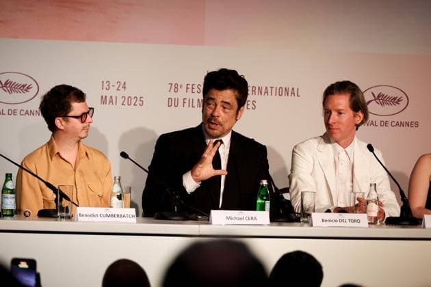 78eme Festival International du Film de Cannes Press conference for the film The Phoenician Scheme 78th Cannes International Film Festival Press conference for the film The Phoenician Scheme 444656 2025 05 19 Cannes France Anderson, Wes Cera, Michael Del Toro, Benicio  Copyright: xIvankaxVoisinx xStarfacex STAR_444656_024