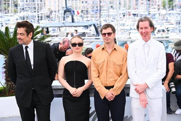 Cannes, 78th Cannes Film Festival 2025 - day 7 - photocall of the film The Phoenician Scheme . In the photo BENICIO DEL TORO MIA THREAPLETON MICHAEL CERA WES ANDERSON  Copyright: xAlbertoxTerenghix xipa-agency.netx xPoolxPhotoxEventsx05x IPA_Agency_IPA57928990
