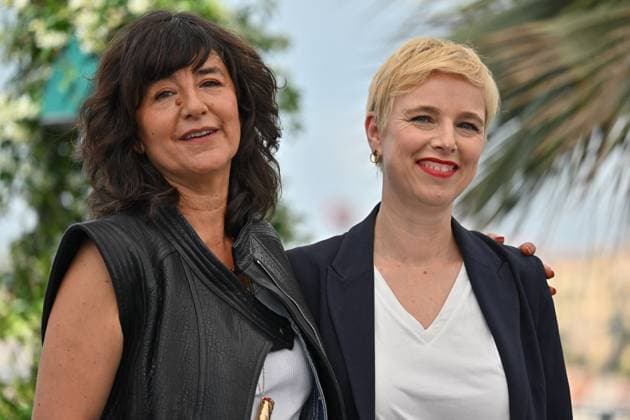 Entertainment Bilder des Tages Cannes Photocall Tell Her I Love Her Romane Bohringer, Clementine Autain attending the photocall of the movie Tell Her I Love Her during 78th Cannes Film Festival in Cannes, France on May, 19, 2025. Photo by Julien Reynaud APS-Medias ABACAPRESS.COM Cannes France  Copyright: xReynaudxJulien APS-Medias ABACAx