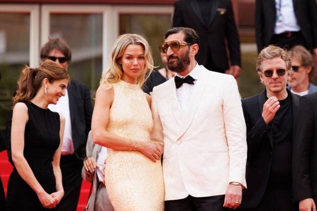 M Montée des marches du film Eagles of the Republic lors du 78ème Festival International du Film de Cannes Clara Hallencreutz, Fares Fares Montée des marches du film Eagles of the Republic lors du 78ème Festival International du Film de Cannes, au Palais des Festivals à Cannes Le 19 mai 2025 Jacovides Moreau Bestimage Red carpet for the movie Eagles of the Republic during the 78th Cannes International Film Festival at the Palais des Festivals in Cannes, France On may 19th 2025 Cannes France  Copyright: xJACOVIDES-MOREAUx xBESTIMAGExJACOVIDES-MOREAUx xBESTIMAGEx