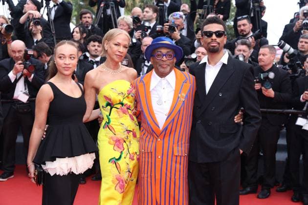 Entertainment Bilder des Tages Cannes - Highest 2 Lowest Screening Jackson Lee, Spike Lee, Tonya Lewis Lee and Satchel Lee during the Highest 2 Lowest red carpet at the 78th annual Cannes Film Festival at Palais des Festivals on May 19, 2025 in Cannes, France. Photo by Jerome Domine ABACAPRESS.COM Cannes France  Copyright: xDominexJerome ABACAx