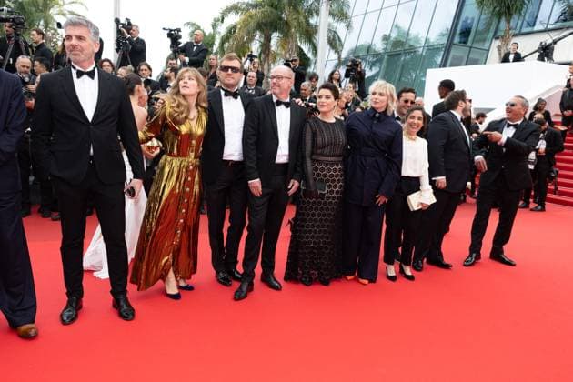 B Montée des marches du film Highest 2 Lowest lors du 78ème Festival International du Film de Cannes Guest Montée des marches du film Highest 2 Lowest lors du 78ème Festival International du Film de Cannes, au Palais des Festivals à Cannes Le 19 mai 2025 Olivier Borde Bestimage Red carpet for the movie Highest 2 Lowest during the 78th Cannes International Film Festival at the Palais des Festivals in Cannes, France On may 19th 2025 Cannes France  Copyright: xOLIVIERxBORDEx xBESTIMAGExOLIVIERxBORDEx xBESTIMAGEx