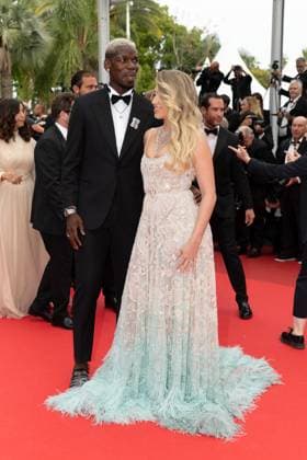 B Montée des marches du film Highest 2 Lowest lors du 78ème Festival International du Film de Cannes Paul Pogba et Zulay Pogba Montée des marches du film Highest 2 Lowest lors du 78ème Festival International du Film de Cannes, au Palais des Festivals à Cannes Le 19 mai 2025 Olivier Borde Bestimage Red carpet for the movie Highest 2 Lowest during the 78th Cannes International Film Festival at the Palais des Festivals in Cannes, France On may 19th 2025 Cannes France  Copyright: xOLIVIERxBORDEx xBESTIMAGExOLIVIERxBORDEx xBESTIMAGEx