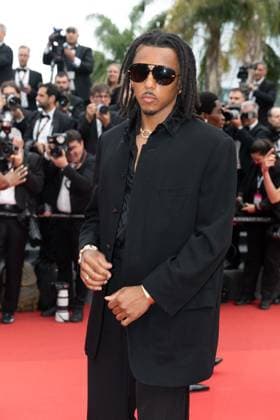 B Montée des marches du film Highest 2 Lowest lors du 78ème Festival International du Film de Cannes Jules Koundé Montée des marches du film Highest 2 Lowest lors du 78ème Festival International du Film de Cannes, au Palais des Festivals à Cannes Le 19 mai 2025 Olivier Borde Bestimage Red carpet for the movie Highest 2 Lowest during the 78th Cannes International Film Festival at the Palais des Festivals in Cannes, France On may 19th 2025 Cannes France  Copyright: xOLIVIERxBORDEx xBESTIMAGExOLIVIERxBORDEx xBESTIMAGEx