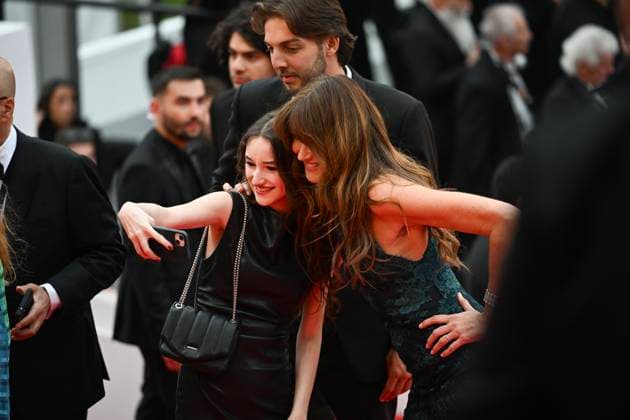 78eme Festival International du Film de Cannes Montée des marches du film Highest 2 Lowest 78th International Cannes Film Festival Red carpet for Highest 2 Lowest Movie 444690 2025 05 19 France Bruni Sarkozy, Carla  Copyright: xSergexArnalx xStarfacex STAR_444690_009