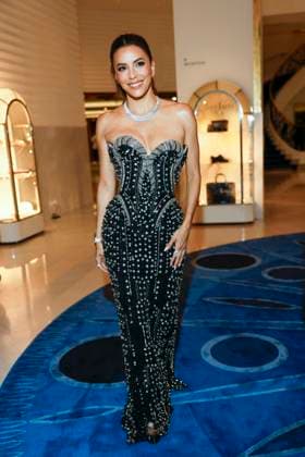 Cannes Eva Longoria leaves Hotel Martinez to attend the screening MP Eva Longoria leaves Hotel Martinez to attending official screening of - Highest 2 lowest - ahead the 78th annual Cannes Film Festival on May 19, 2025 in Cannes, France. Photo by Marco Piovanotto ABACAPRESS.COM  Copyright: xPiovanottoxMarco ABACAx