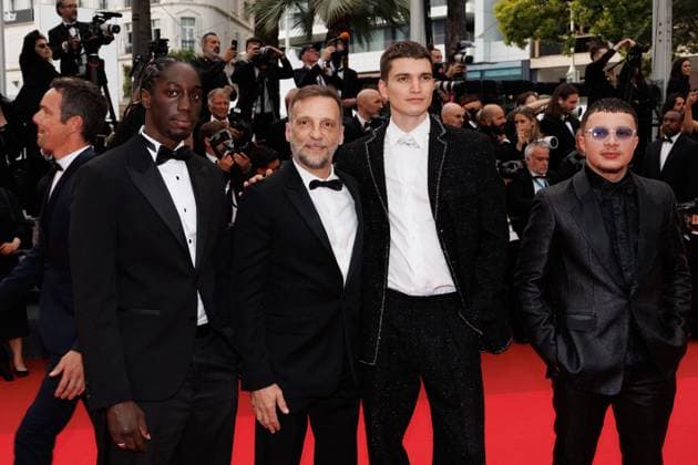 M Montée des marches du film Highest 2 Lowest lors du 78ème Festival International du Film de Cannes Alivor, Mathieu Kassovitz, Alexander Ferrario, Samy Belkessa Montée des marches du film Highest 2 Lowest lors du 78ème Festival International du Film de Cannes, au Palais des Festivals à Cannes Le 19 mai 2025 Jacovides Moreau Bestimage Red carpet for the movie Highest 2 Lowest during the 78th Cannes International Film Festival at the Palais des Festivals in Cannes, France On may 19th 2025 Cannes France  Copyright: xJACOVIDES-MOREAUx xBESTIMAGExJACOVIDES-MOREAUx xBESTIMAGEx