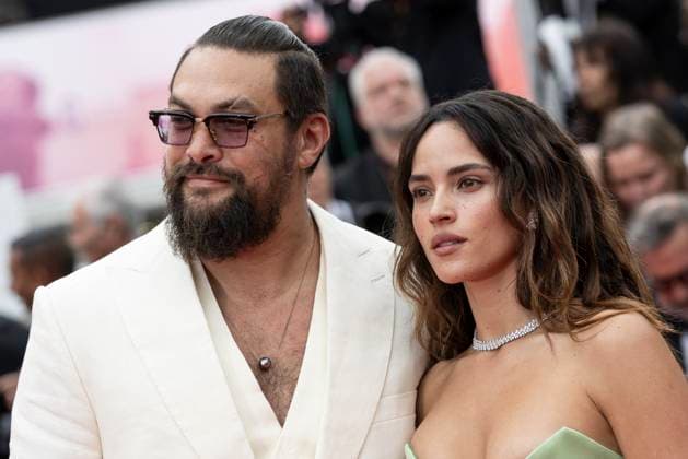M Montée des marches du film Highest 2 Lowest lors du 78ème Festival International du Film de Cannes Jason Momoa et sa compagne Adria Arjona Montée des marches du film Highest 2 Lowest lors du 78ème Festival International du Film de Cannes, au Palais des Festivals à Cannes Le 19 mai 2025 Jacovides Moreau Bestimage Red carpet for the movie Highest 2 Lowest during the 78th Cannes International Film Festival at the Palais des Festivals in Cannes, France On may 19th 2025 Cannes France  Copyright: xJACOVIDES-MOREAUx xBESTIMAGExJACOVIDES-MOREAUx xBESTIMAGEx