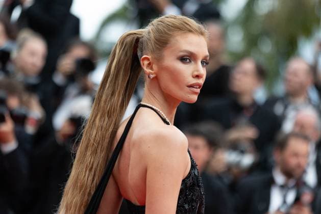 Entertainment Bilder des Tages B Montée des marches du film Highest 2 Lowest lors du 78ème Festival International du Film de Cannes Stella Maxwell Montée des marches du film Highest 2 Lowest lors du 78ème Festival International du Film de Cannes, au Palais des Festivals à Cannes Le 19 mai 2025 Olivier Borde Bestimage Red carpet for the movie Highest 2 Lowest during the 78th Cannes International Film Festival at the Palais des Festivals in Cannes, France On may 19th 2025 Cannes France  Copyright: xOLIVIERxBORDEx xBESTIMAGExOLIVIERxBORDEx xBESTIMAGEx