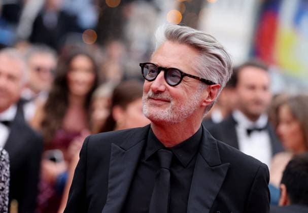 J Montée des marches du film Highest 2 Lowest lors du 78ème Festival International du Film de Cannes Antoine de Caunes Montée des marches du film Highest 2 Lowest lors du 78ème Festival International du Film de Cannes, au Palais des Festivals à Cannes Le 19 mai 2025 Jacovides Moreau Bestimage Red carpet for the movie Highest 2 Lowest during the 78th Cannes International Film Festival at the Palais des Festivals in Cannes, France On may 19th 2025 Cannes France  Copyright: xJACOVIDES-MOREAUx xBESTIMAGExJACOVIDES-MOREAUx xBESTIMAGEx
