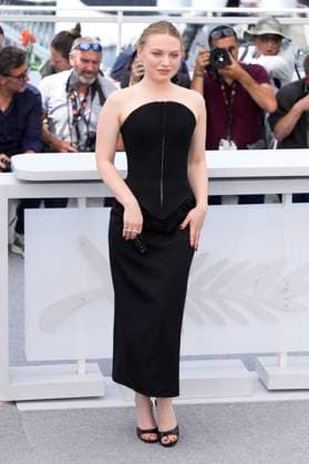 The Phoenician Scheme Photocall - The 78th Annual Cannes Film Festival Mia Threapleton during The Phoenician Scheme photocall at the 78th annual Cannes Film Festival at Palais des Festivals on May 19, 2025 in Cannes, France. Cannes France  Copyright: xDanielexCifalÃ x originalFilename: cifala-notitle250519_npwyR.jpg