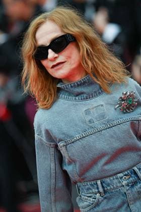 78eme Festival International du Film de Cannes Montée des marches du film Higest 2 Lowest 78th International Cannes Film Festival Red carpet for Highest 2 Lowest Movie 444701 2025 05 19 France Huppert, Isabelle  Copyright: xLionelxGuericolas MPPx STAR_444701_016