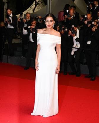 Milan: Cannes, 78th Cannes Film Festival 2025, Red Carpet Alpha In the photo: LeÃ¯la Bekhti Milan  - ZUMAp169 20250519_zea_p169_2263 Copyright: xManuelexMangiarottix