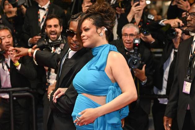 78eme Festival International du Film de Cannes Rihanna et Asap Rocky a la descente des marches du film de Spike Lee 78th Cannes International Film Festival Rihanna and Asap Rocky walk down the red carpet of Spike Lee s film Festival de Cannes 2025 Red carpet Highest 2 Lowest Rihanna, Asap Rocky 444705 2025 05 19 Cannes France  Copyright: xLionelxGuericolas MPPx STAR_444705_043