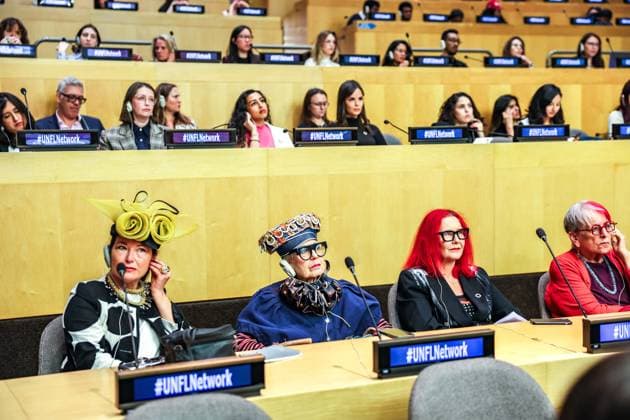 Bilder des Jahres 2025, News 05 Mai News Themen der Woche KW21 News Bilder des Tages May 19, 2025, New York, New York, USA: Fashionistas and women dressed in fashionable clothing and hats in attendance at the UN Fashion and Lifestyle Network Annual Meeting, industry leaders convened to promote a more sustainable and ethical fashion industry. Discussions addressed climate impact, fair pay, responsible sourcing, and broader social concerns Ã¢â‚¬ including exploitation and trafficking Ã¢â‚¬ as the sector works toward greater accountability and equity. New York USA - ZUMAo116 20250519_znp_o116_006 Copyright: xBiancaxOterox