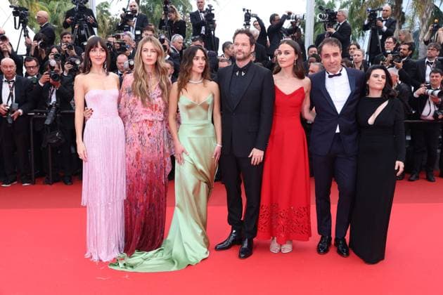 Cannes - Highest 2 Lowest Screening JD Ro Donnelly, Dakota Johnson, Adria Arjona, Michael Angelo Covino and Emily Korteweg during the Highest 2 Lowest red carpet at the 78th annual Cannes Film Festival at Palais des Festivals on May 19, 2025 in Cannes, France. Photo by Jerome Domine ABACAPRESS.COM Cannes France  Copyright: xDominexJerome ABACAx
