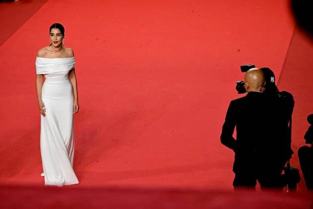 78eme Festival International du Film de Cannes Montée des marches du film Alpha 78th International Cannes Film Festival Red carpet for Alpha movie 444709 2025 05 19 France Bekhti, Leïla  Copyright: xSergexArnalx xStarfacex STAR_444709_010