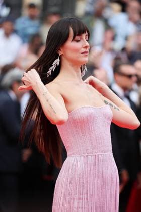 Highest 2 Lowest red carpet at the 78th annual Cannes Film Festival Dakota Johnson - Highest 2 Lowest red carpet at the 78th annual Cannes Film Festival in Cannes, France on May 19, 2025.  Copyright: x Chassery+Courdjix