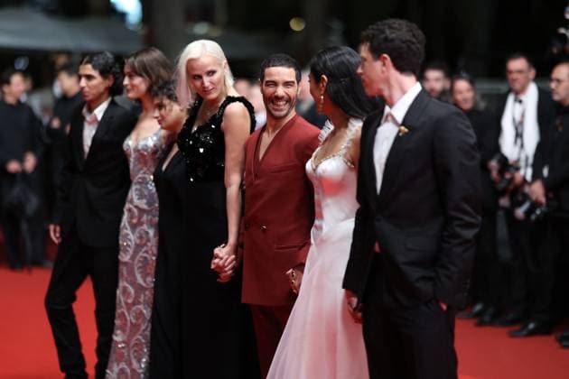 Cannes - Alpha Screening JD Louai El Amrousy, Emma Mackey, Mélissa Boros, Julia Ducournau, Tahar Rahim, Golshifteh Farahani and Finnegan Oldfield during the Alpha red carpet at the 78th annual Cannes Film Festival at Palais des Festivals on May 19, 2025 in Cannes, France. Photo by Jerome Domine ABACAPRESS.COM Cannes France  Copyright: xDominexJerome ABACAx