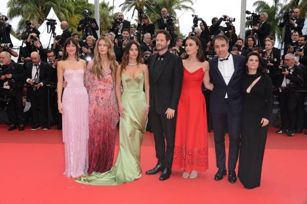 May 19, 2025, Cannes, France: CANNES, FRANCE - MAY 19: Dakota Johnson, Adria Arjona, Julia Osho, Michael Angelo Covino and Emily Korteweg of Splitsville attend the Highest 2 Lowest red carpet at the 78th annual Cannes Film Festival at Palais des Festivals on May 19, 2025 in Cannes, France. Cannes France - ZUMAi09_ 20250519_zaf_i09_020 Copyright: xFrederickxInjimbertx